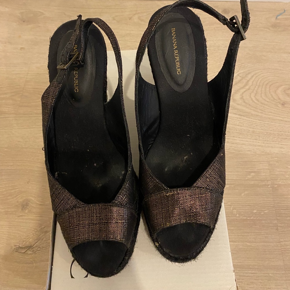 Metallic bronze black open toe espadrille